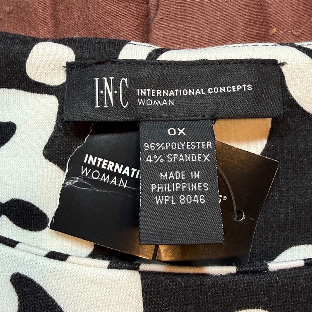 Women’s Sleeveless Blouse By INC. NWT! - Picture 3 of 16